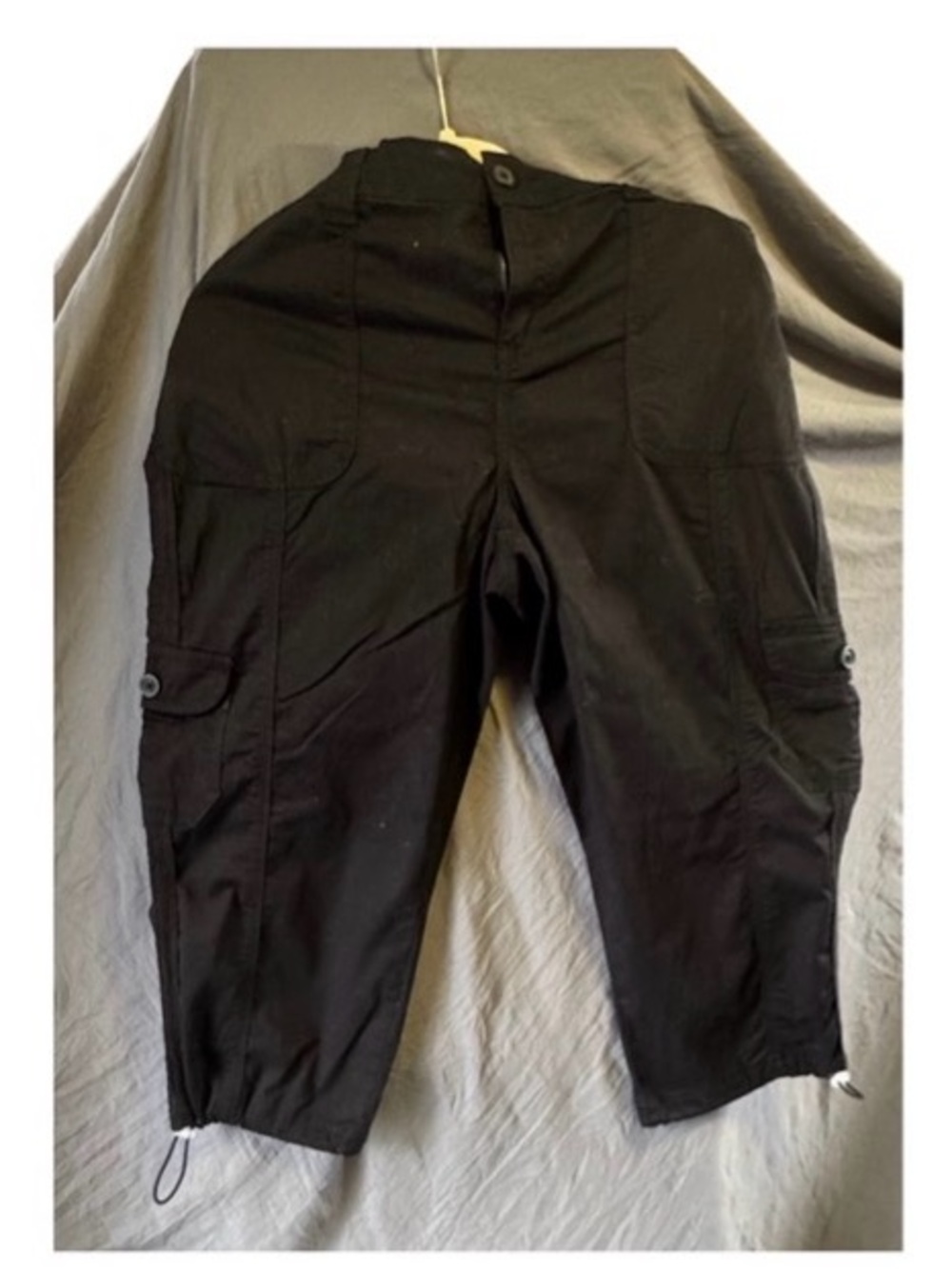 Style&Co. Bungee Table Capri. Black Capri Pants Size 12 NWT